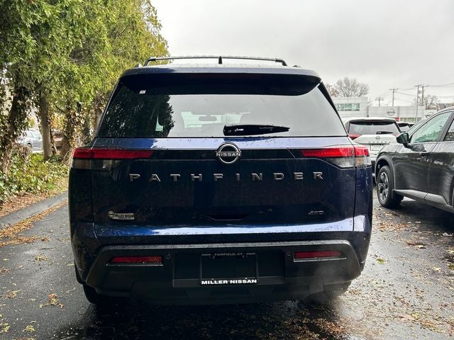 2026 Nissan Pathfinder SV