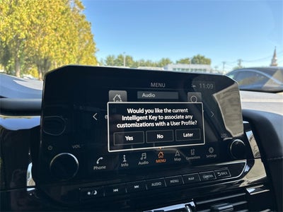 2025 Nissan Pathfinder SL