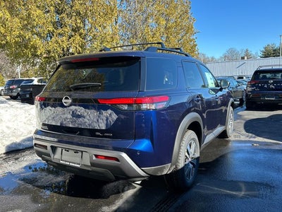 2026 Nissan Pathfinder SL