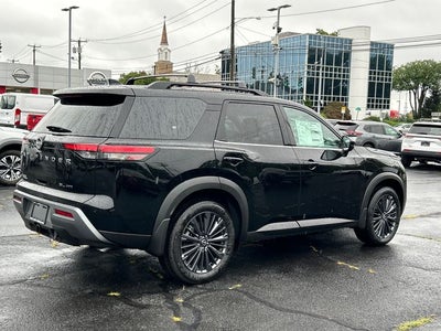 2026 Nissan Pathfinder SL