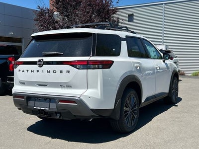 2026 Nissan Pathfinder SL