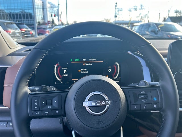 2025 Nissan Pathfinder Platinum