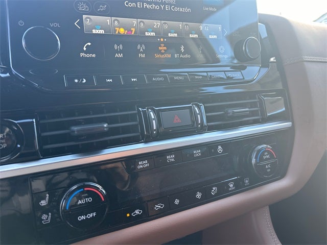 2025 Nissan Pathfinder Platinum