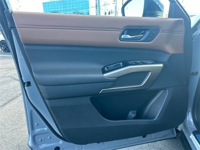 2025 Nissan Pathfinder Platinum