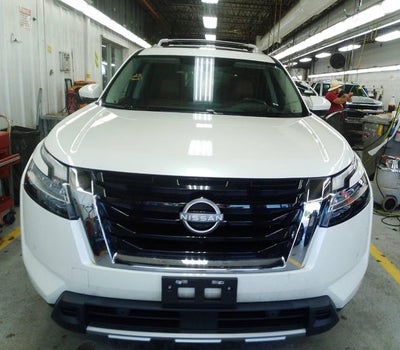 2023 Nissan Pathfinder Platinum