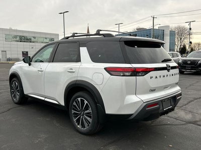 2026 Nissan Pathfinder Platinum