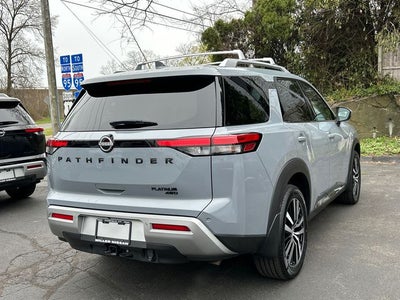 2023 Nissan Pathfinder Platinum