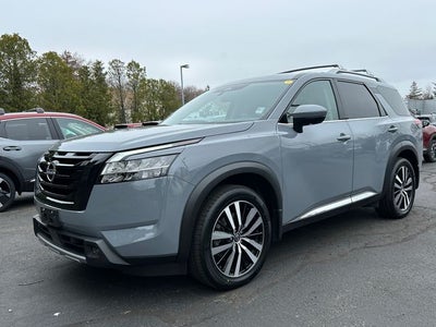 2023 Nissan Pathfinder Platinum