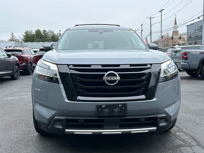 2023 Nissan Pathfinder Platinum
