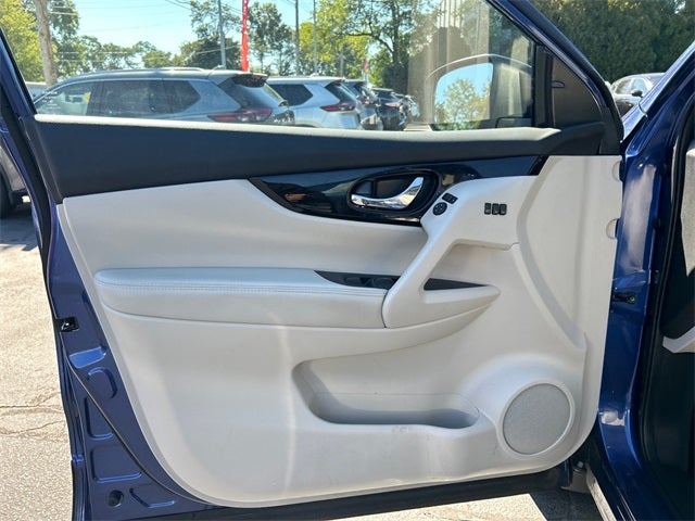 2022 Nissan Rogue Sport SL