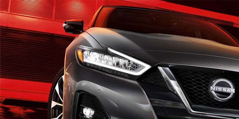 2023 Nissan Maxima headlights