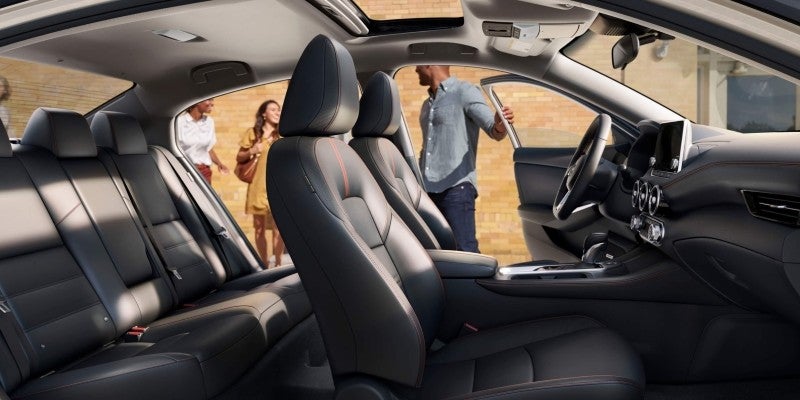 2023 Nissan Sentra interior
