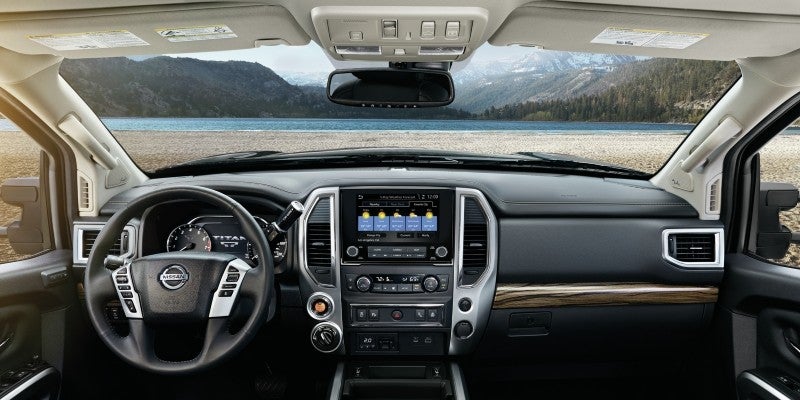 2023 Nissan Titan multimedia
